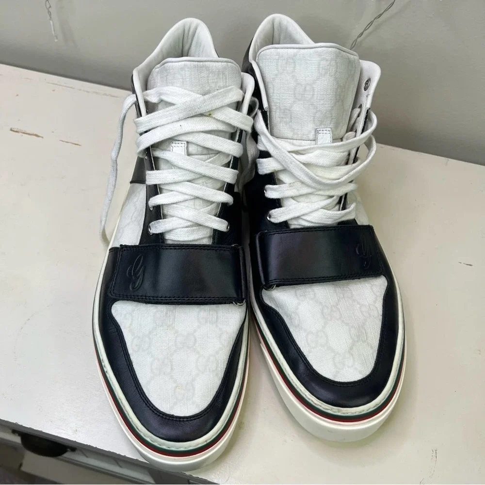 Gucci Black and White High Top Sneakers. Size: 12 Vintage GG Supreme Sneaker